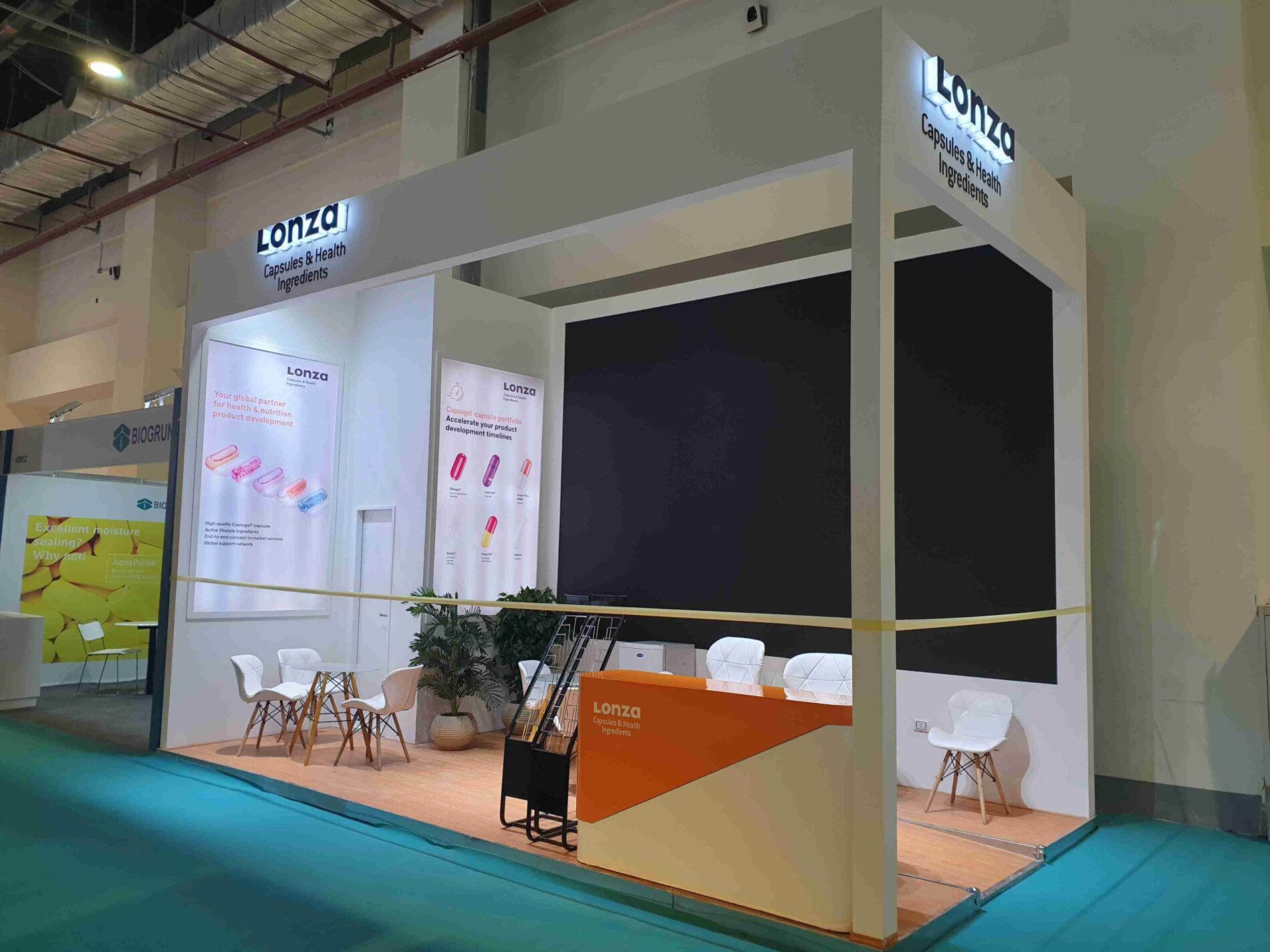 Lonza booth at Pharmaconex 2022